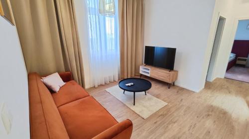 Deluxe Compact Suite