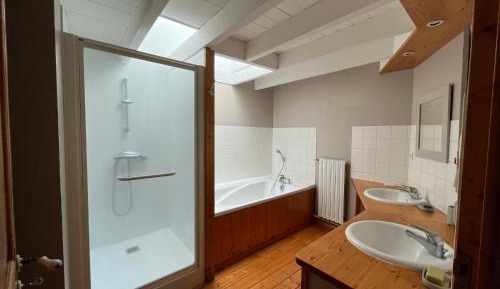 Triple Room with Shared Bathroom