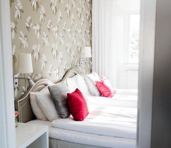 Deluxe Double Room with Castle View