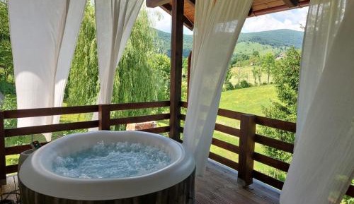 Deluxe Studio with Jacuzzi