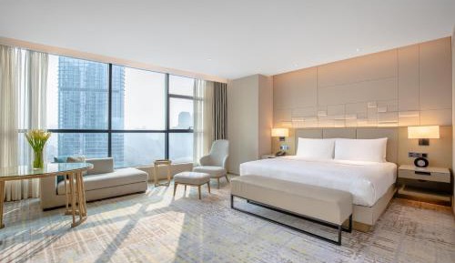 Classic King Room with City View