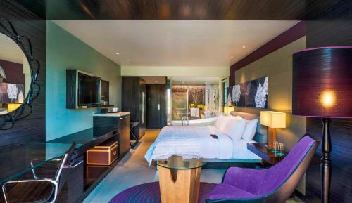 1 King Bed, Forest View, Guest Room