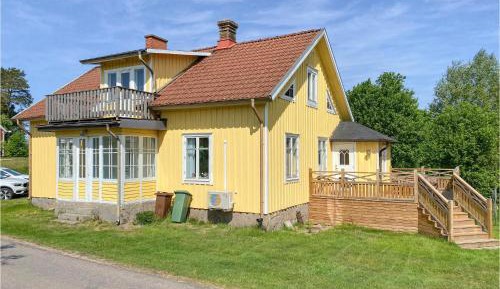 Two-Bedroom Holiday Home