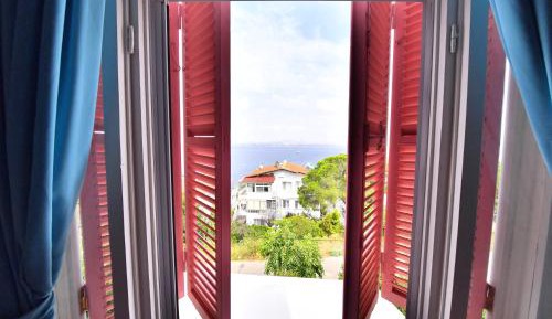 Deluxe Twin Room with Sea View