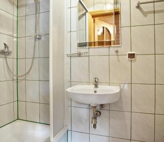 Triple Room with Private Bathroom