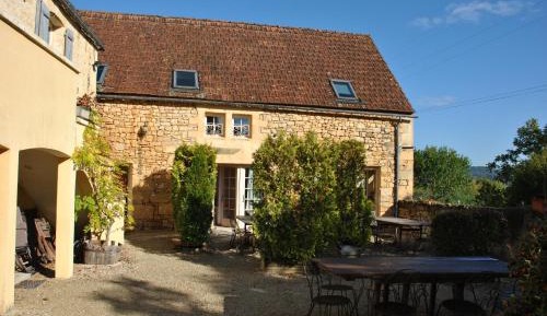 Three-Bedroom House Beynac