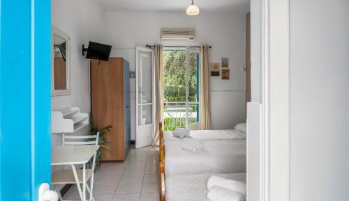 Basic Triple Room