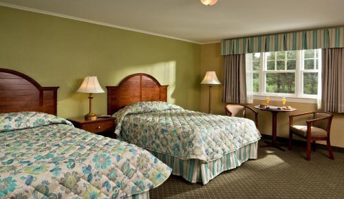 Family Room with Two Queen Beds