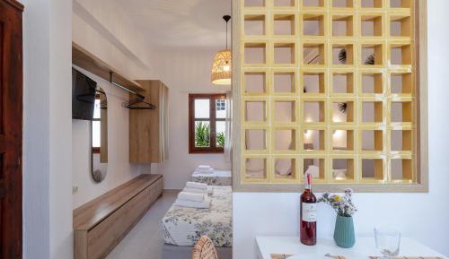 Studio (3 Adults)