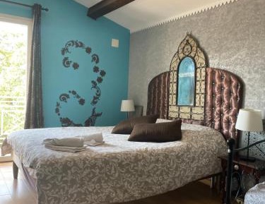 Double Room with Pool View