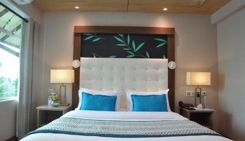 Deluxe Double Room (2 Adults + 1 Child)