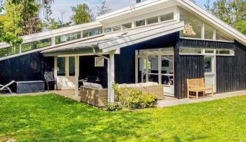 Four-Bedroom Holiday Home