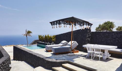 Cave Suite Sea View with Private Heated Pool