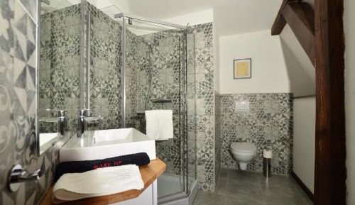 Triple Room with Private Bathroom