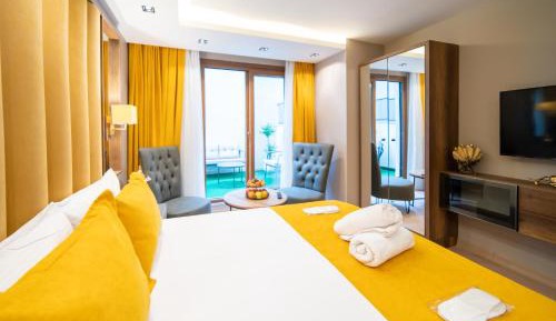 Junior Suite with Garden View