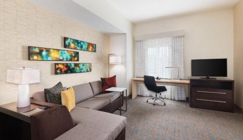 One-Bedroom King Suite with Sofa Bed - Hearing Accessible