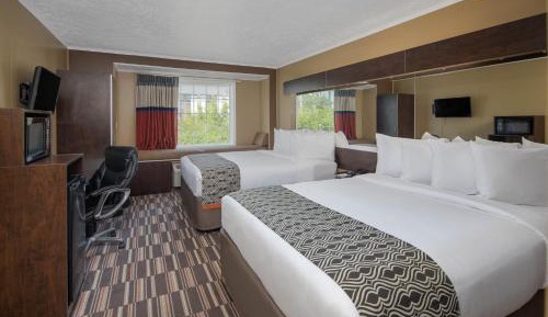 Queen Room with Two Queen Beds - Non-Smoking