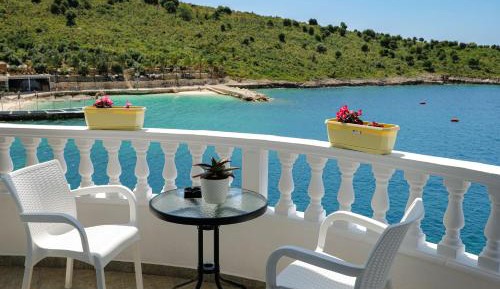 Deluxe Triple Room with Balcony and Sea View