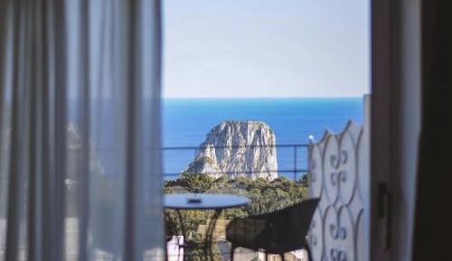 Junior Suite with Terrace and Sea View
