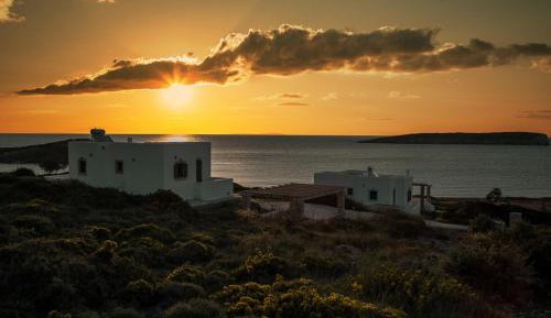 Villa - Beach Front