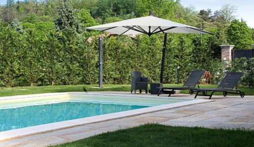 Villa with Garden View