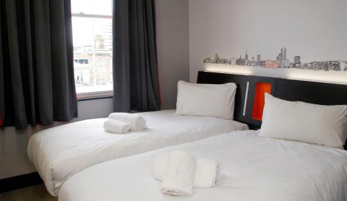 Twin Room with Window