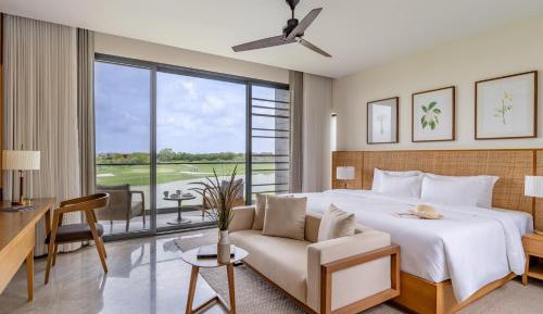 Zuper DeluxZ Golf-View Room