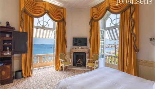  Junior Suite Frontal Ocean View