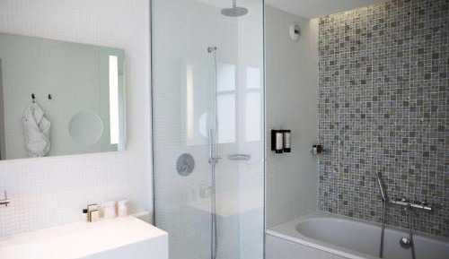 Junior Suite King Size Bed