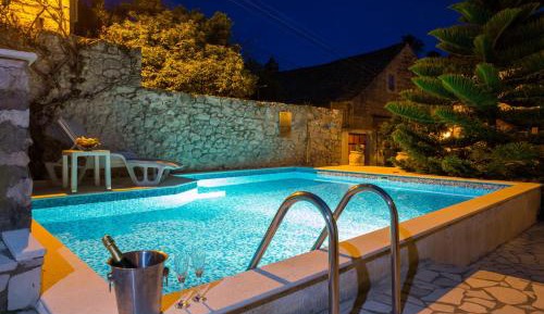 One-Bedroom Apartment with Terrace (2 Adults)