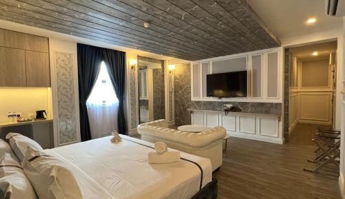 Executive Suite