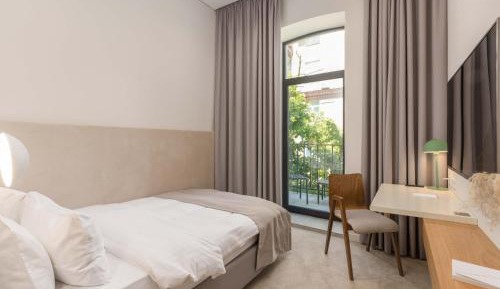 Queen Room with Balcony