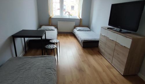 Basic Triple Room with Shared Bathroom