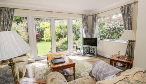 Cottage with Garden View
