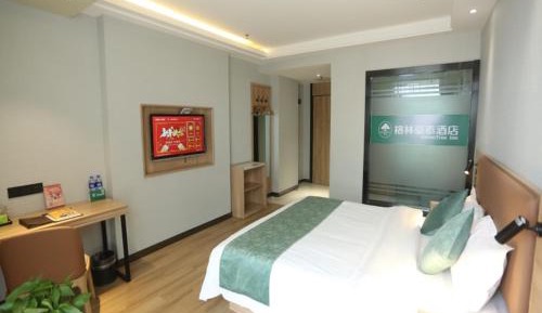 Twin Room with View