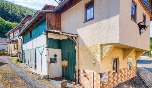 Three-Bedroom Holiday Home 