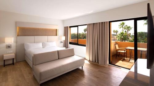 Deluxe King Room