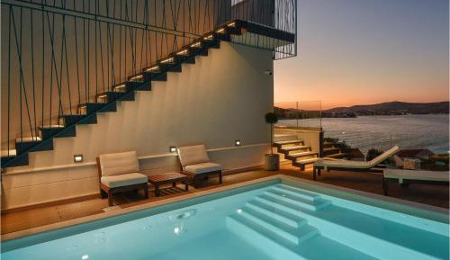 Three-Bedroom Holiday Home 