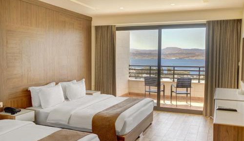 Family Room with Sea View