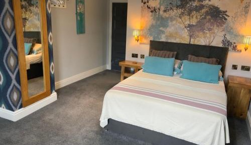 Double Room with Private Bathroom