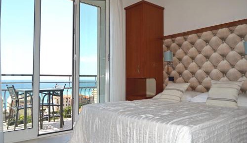 Deluxe Double Room with Sea View