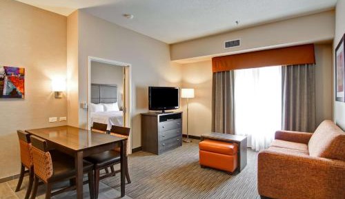 One-Bedroom King Suite - Non-Smoking