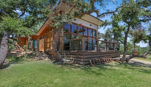 One-Bedroom Holiday Home