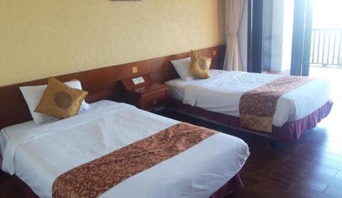 Twin Room with Mountain View