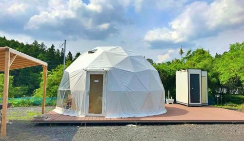 Glamping Dome with hot spring