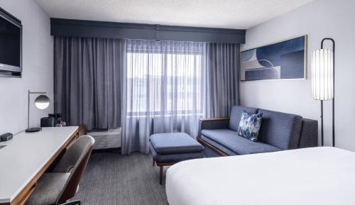 King Room with Sofa Bed