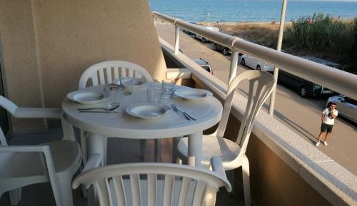 One-Bedroom Apartment (2-3 Adults) with Sea View