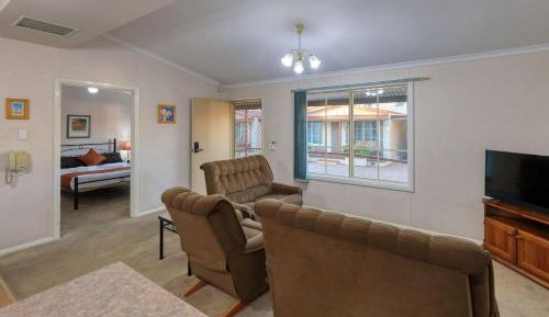 Queen Suite with Two Queen Beds 