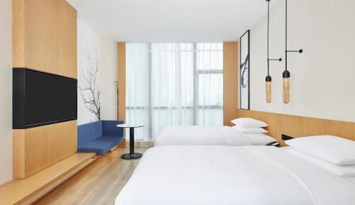 Premier Room with City View