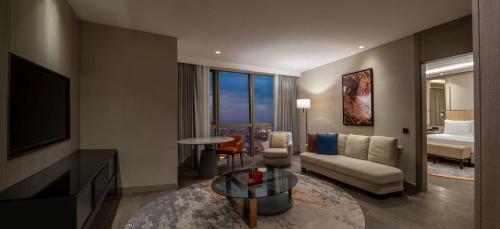 One-Bedroom King Suite